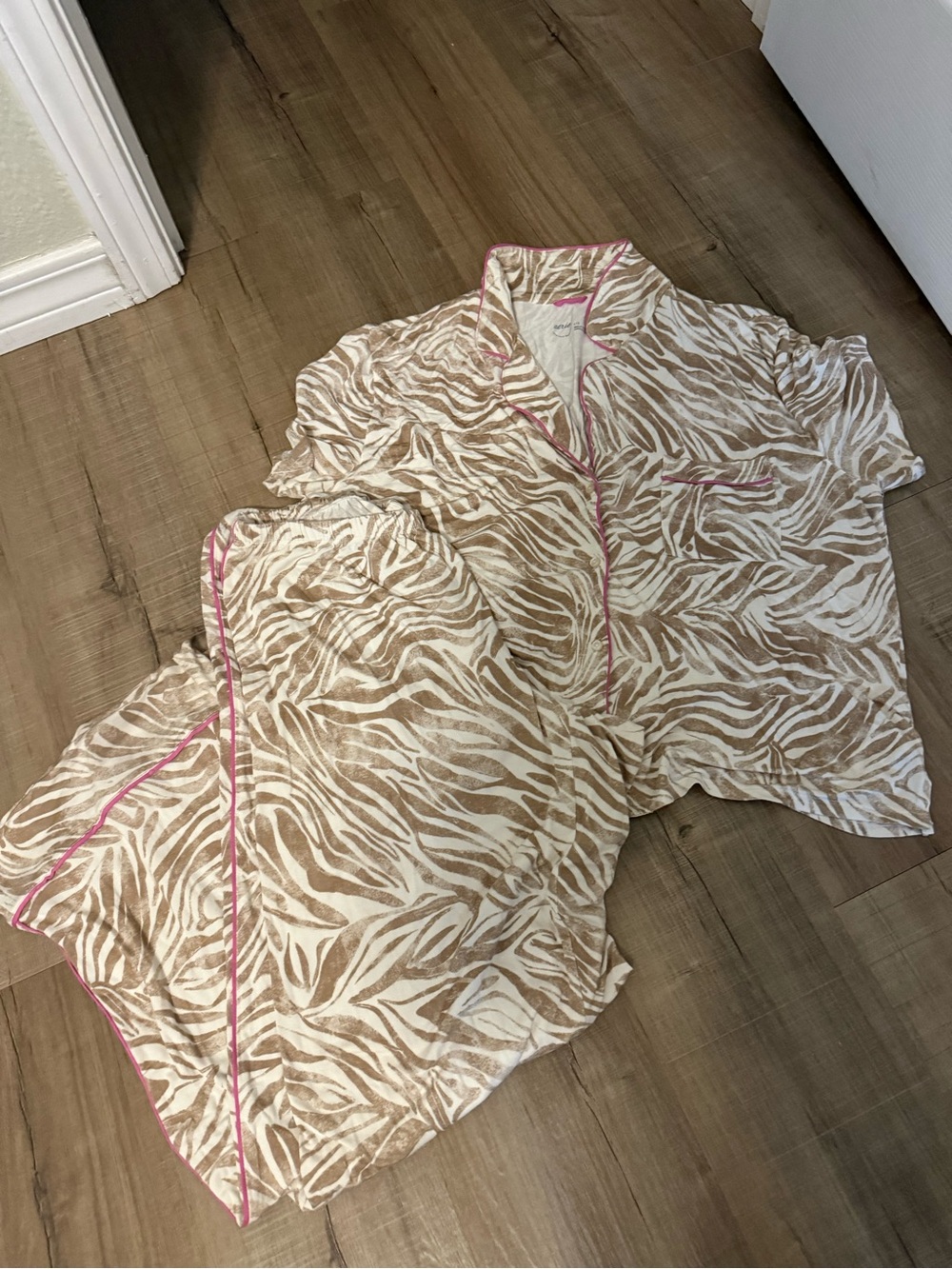 Aerie- Real Soft Beige & White Zebra-Print Pajama Set with Pink Trim